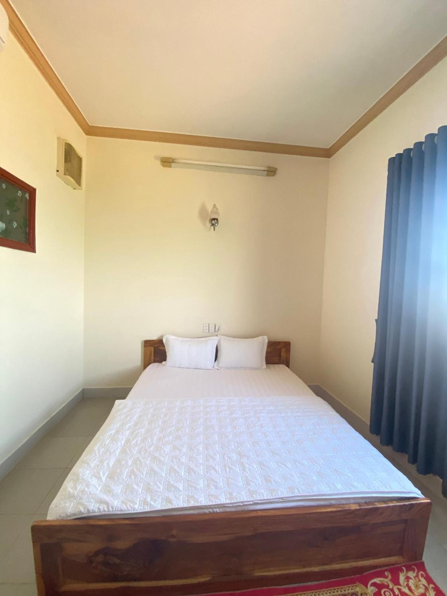Khach San Ban Me Xanh Hotel Buon Ma Thuot Exterior photo
