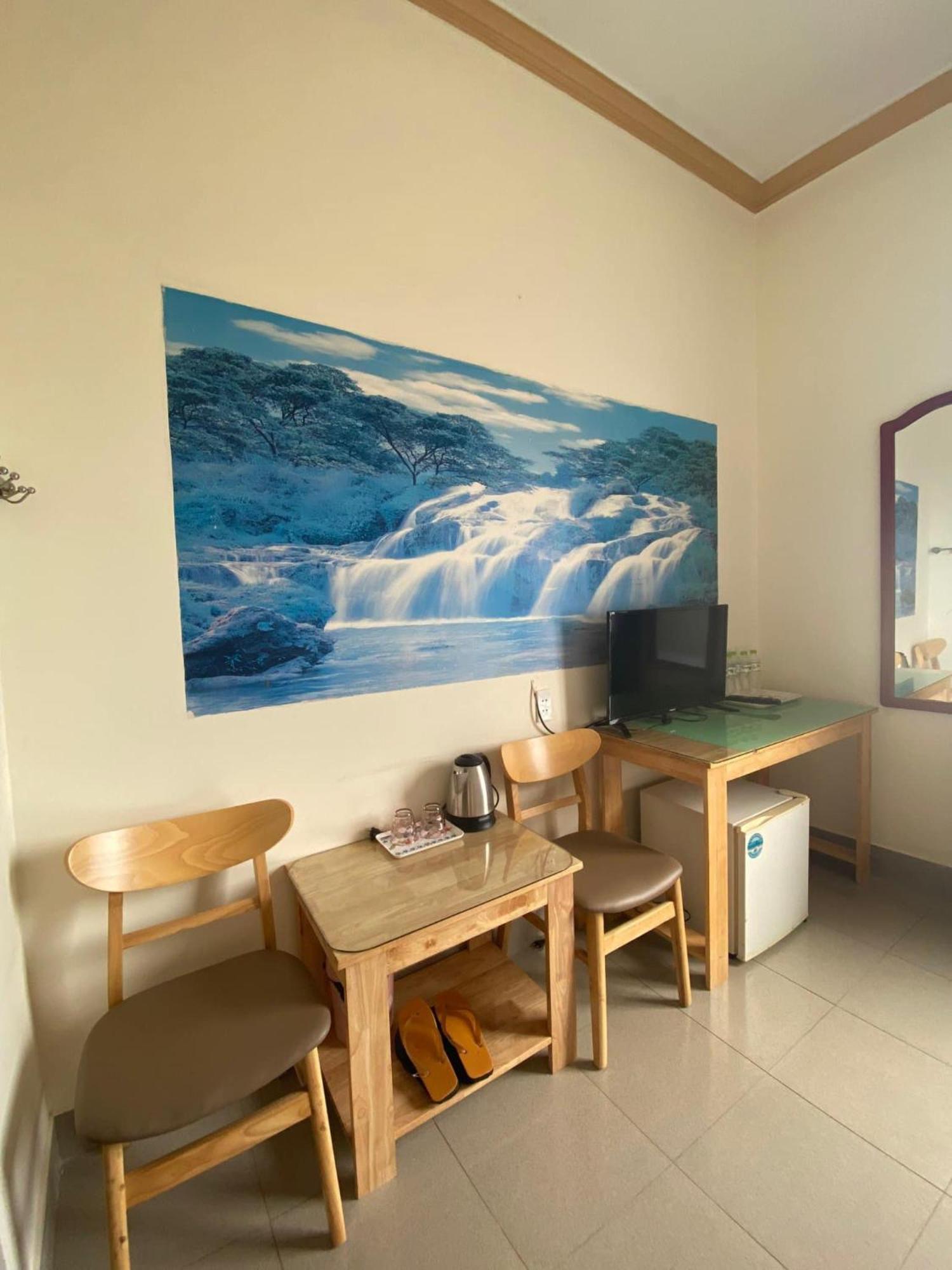 Khach San Ban Me Xanh Hotel Buon Ma Thuot Exterior photo